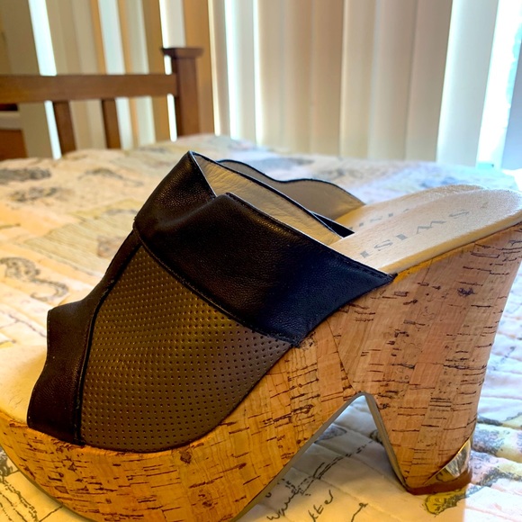Wedge platforms - Picture 1 of 6